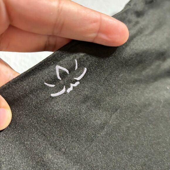 NWT Beyond Yoga Womens Cellphone Zipper Pockets Infinity Scarf Black Lightweight - Picture 7 of 10